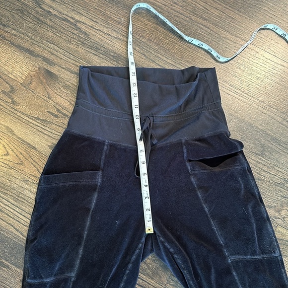 Fabletics Velour Joggers Foldover Waist Small S EUC Velvet Black - Picture 3 of 6